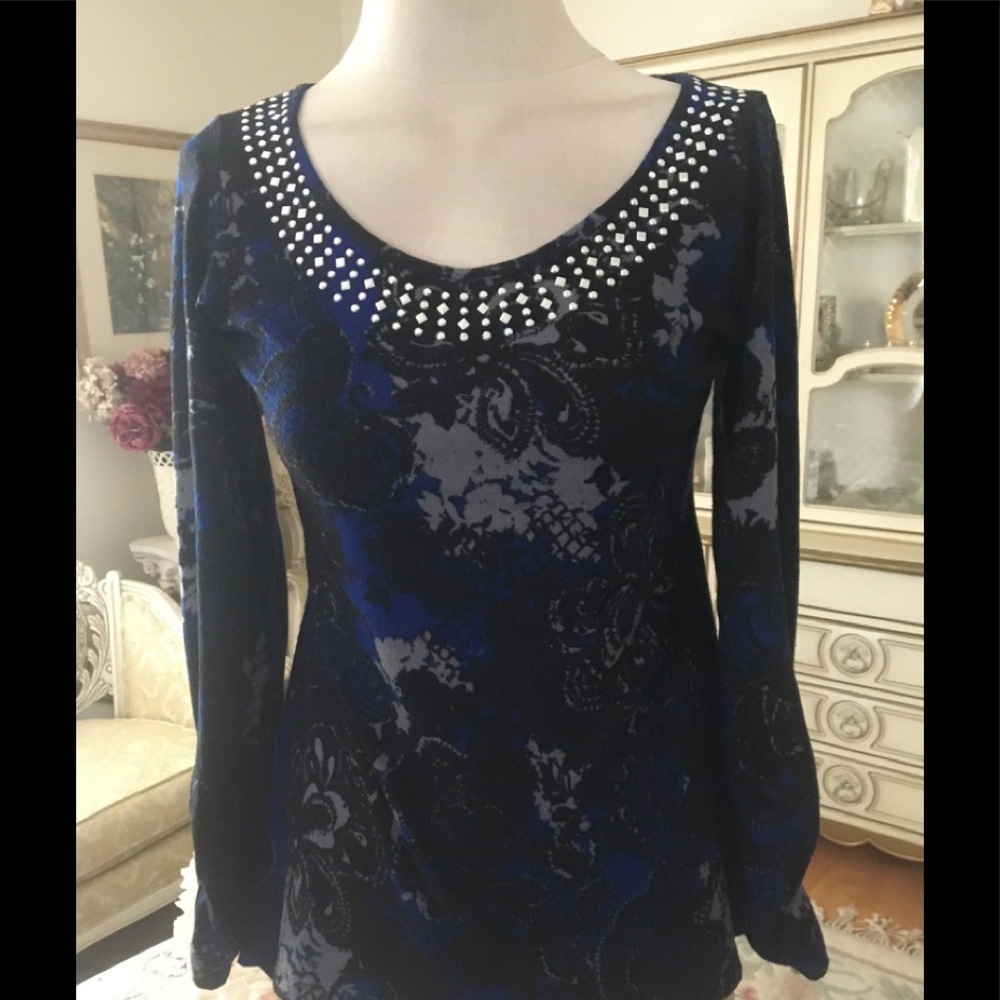NY Collection long sleeve top black print/studded neckline size S. B:991 7/29/26